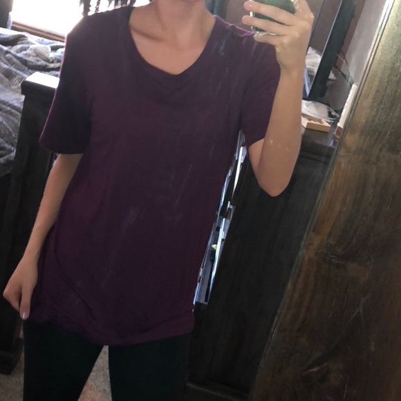 Scoop neck Tee - Picture 4 of 4